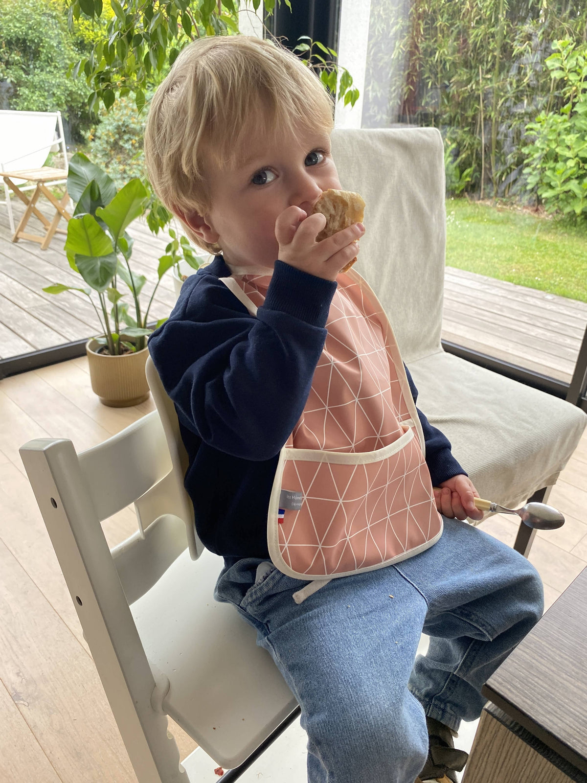 Bavoir serviette imperméable triangles
