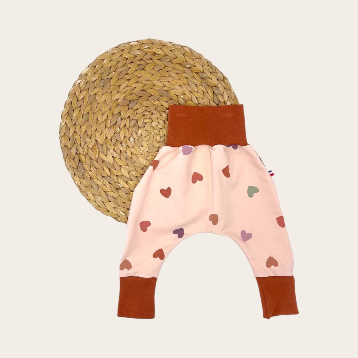 Sarouel mi-saison fait en France, avec le bonnet
