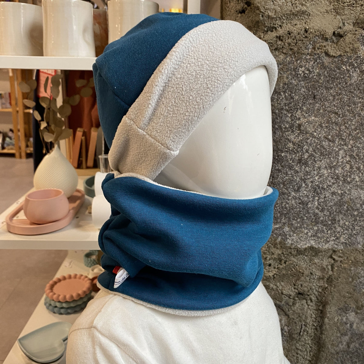 Bonnet et tour de cou pour enfant, fabriqué en France.
