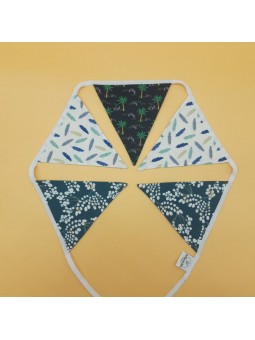 Guirlande de fanions Saki...