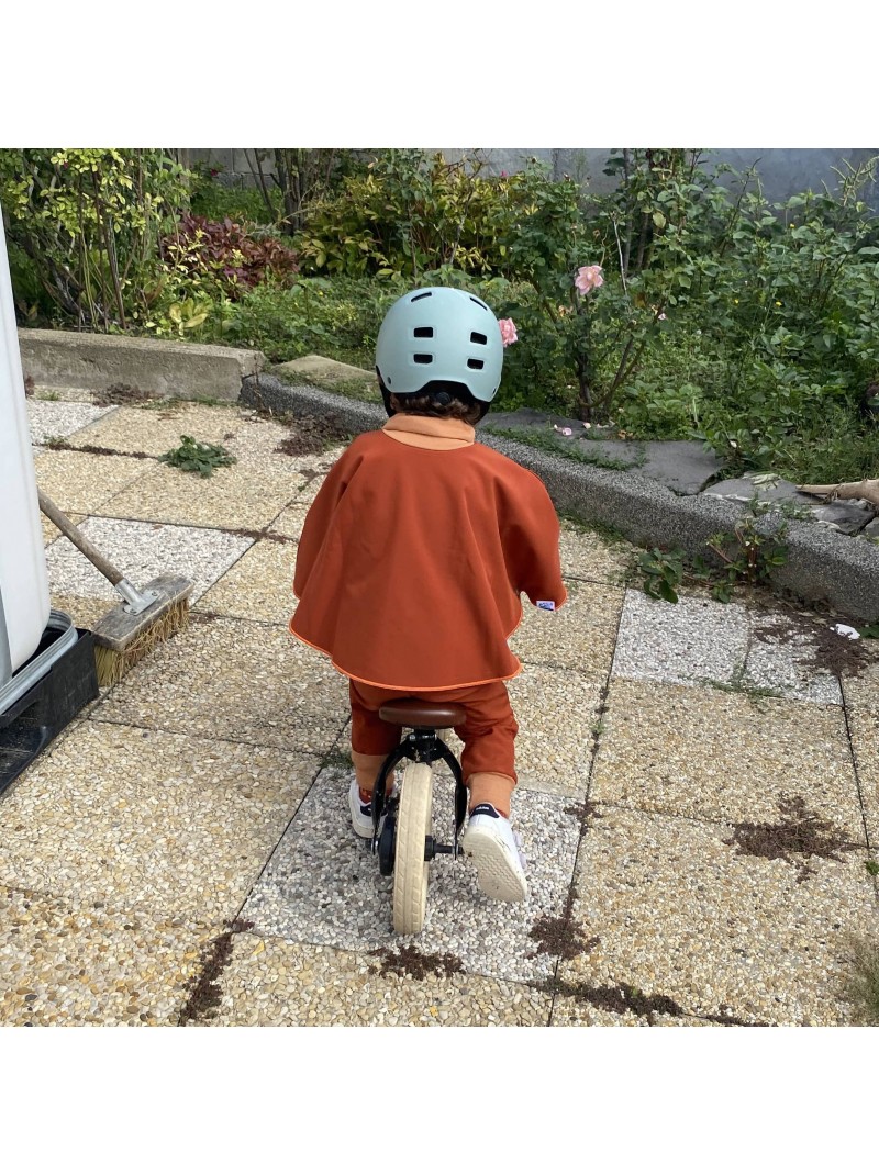 Poncho de voiture pour bébé, sécurisé et confortable. Made in France.