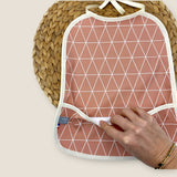 Bavoir serviette imperméable triangles