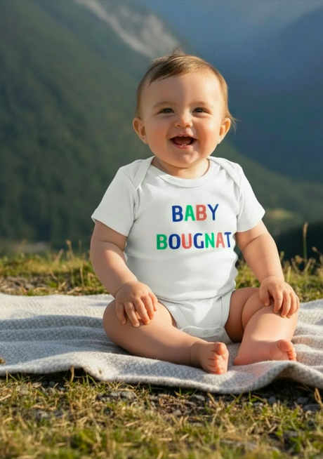 Bébé portant body confortable et auvergnat