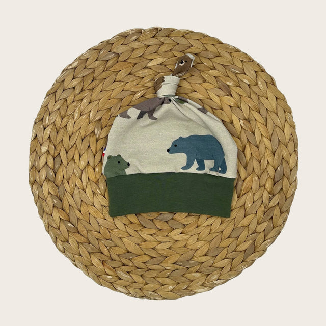Bonnet enfant avec nœud décoratif, création artisanale