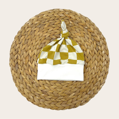Bonnet enfant avec nœud décoratif, création artisanale