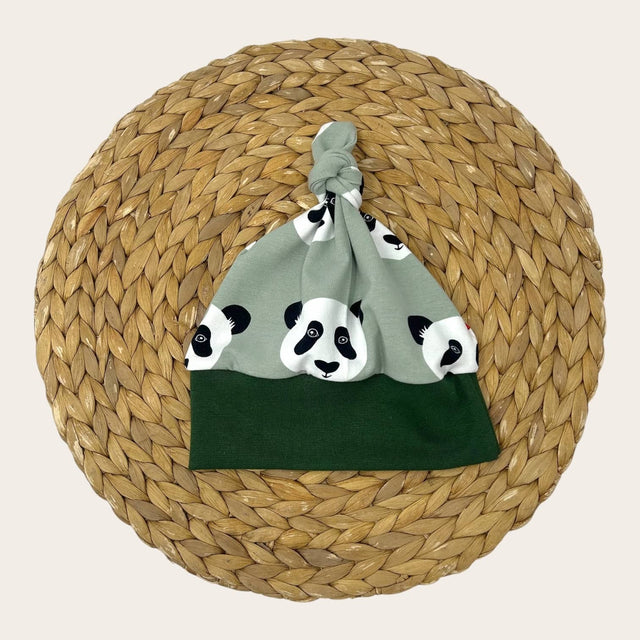 Bonnet enfant avec nœud décoratif, création artisanale