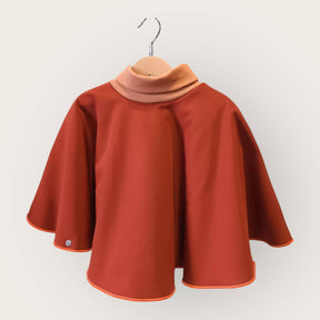Poncho de voiture pour bébé, sécurisé et confortable. Made in France.