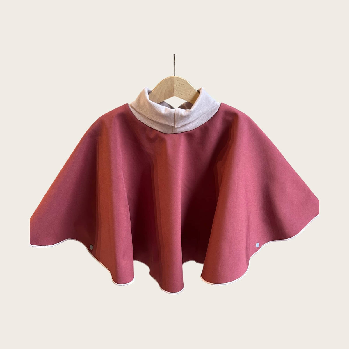 Poncho CHO, vêtement spécial siège auto