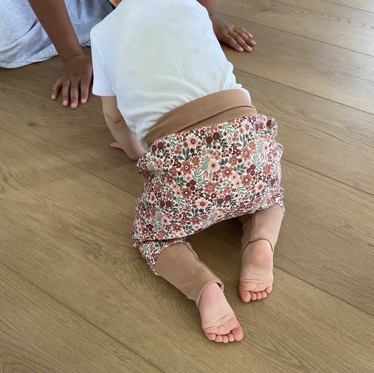 Bébé en sarouel évolutif, création artisanale